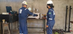 CALIBRAÇÃO DE VÁLVULAS E MANÔMETROS